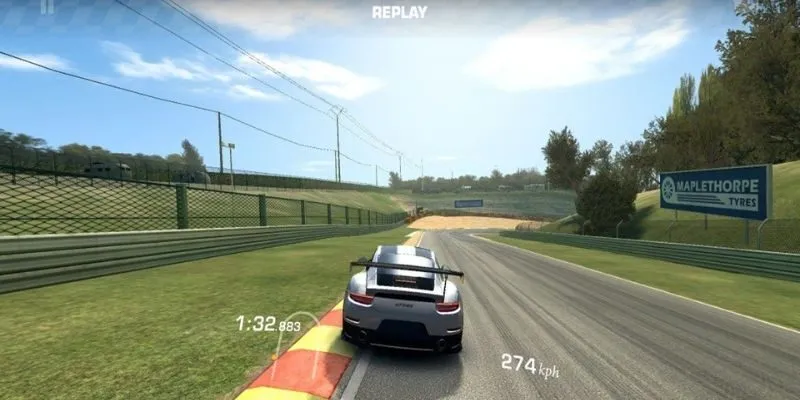 Đua xe online - Hình thức giải trí hấp dẫn nhất hiện nay 2 Game có thiết kế giao diện sống động